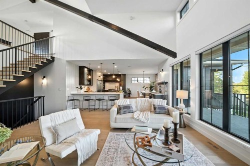 129 Emerald Drive, Red Deer, AB - Indoor Photo Showing Living Room