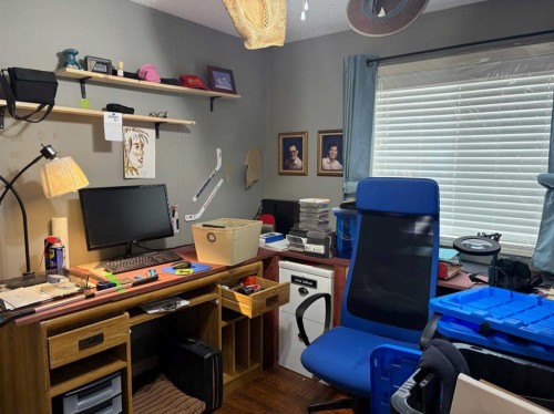 33 Parkside Drive, Red Deer, AB 