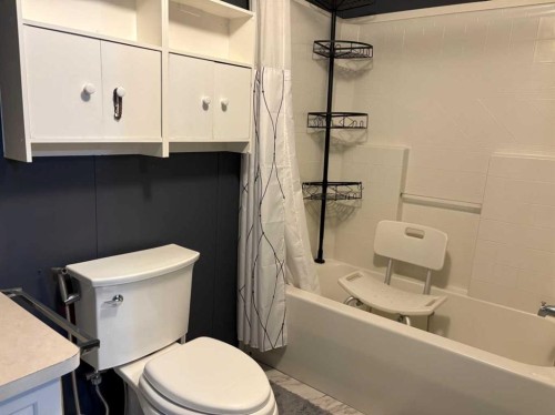 33 Parkside Drive, Red Deer, AB 