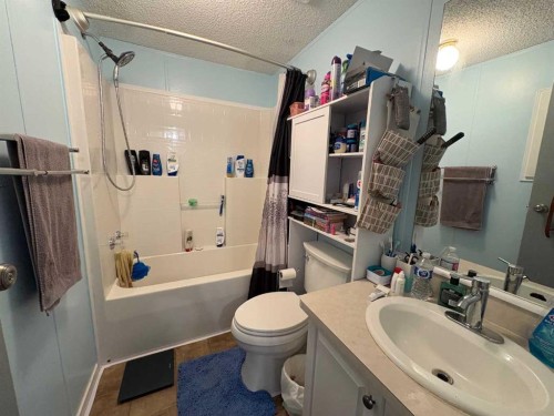 33 Parkside Drive, Red Deer, AB 