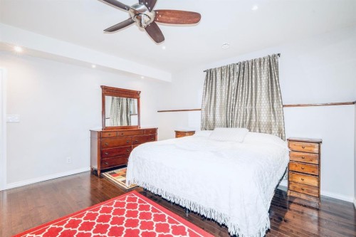 344 Timothy Drive, Red Deer, AB - Indoor Photo Showing Bedroom