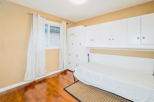 344 Timothy Drive, Red Deer, AB - Indoor Photo Showing Other Room