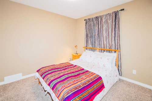 344 Timothy Drive, Red Deer, AB - Indoor Photo Showing Bedroom
