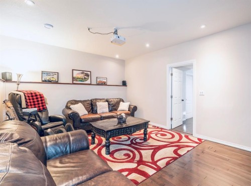 344 Timothy Drive, Red Deer, AB - Indoor Photo Showing Living Room