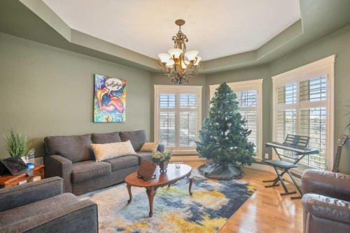 10 Fieldstone Way, Sylvan Lake, AB - Indoor Photo Showing Living Room