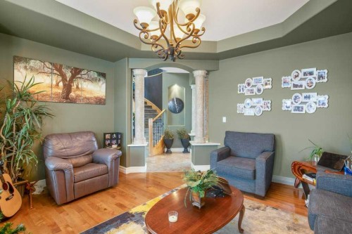 10 Fieldstone Way, Sylvan Lake, AB - Indoor Photo Showing Living Room