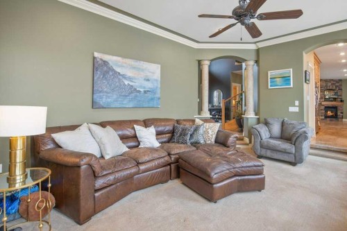 10 Fieldstone Way, Sylvan Lake, AB - Indoor Photo Showing Living Room