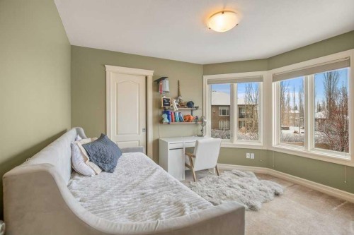 10 Fieldstone Way, Sylvan Lake, AB - Indoor Photo Showing Bedroom