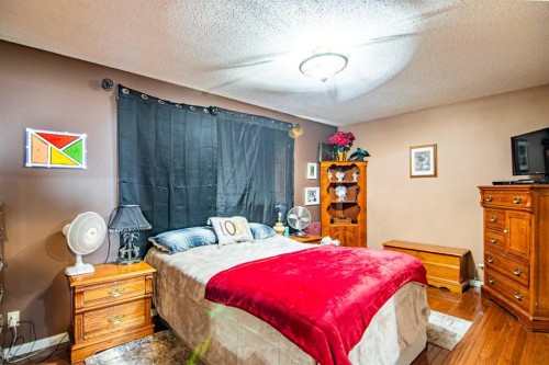 84 Pearson Crescent, Red Deer, AB - Indoor Photo Showing Bedroom