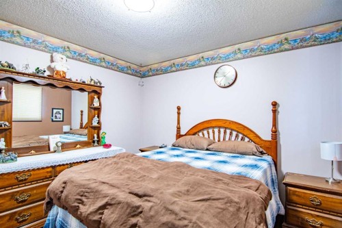 84 Pearson Crescent, Red Deer, AB - Indoor Photo Showing Bedroom