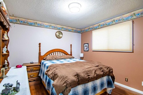 84 Pearson Crescent, Red Deer, AB - Indoor Photo Showing Bedroom