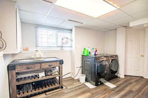 84 Pearson Crescent, Red Deer, AB - Indoor Photo Showing Laundry Room