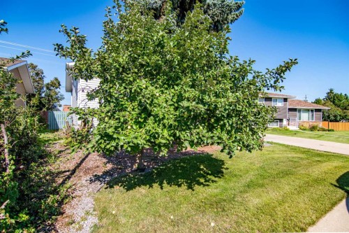 84 Pearson Crescent, Red Deer, AB - Outdoor
