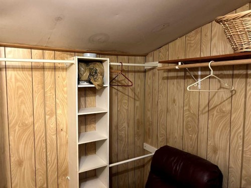 5202 Victoria Avenue, Coronation, AB - Indoor