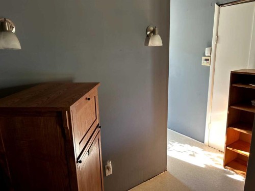 5202 Victoria Avenue, Coronation, AB - Indoor Photo Showing Other Room