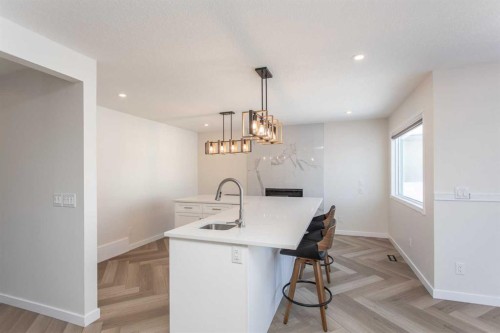 10 Pickwick Lane, Lacombe, AB - Indoor Photo Showing Kitchen