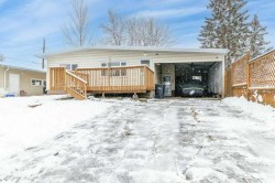 4402 35 Avenue  Red Deer, AB T4N 2S2