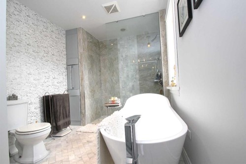 4109 51A Street, Red Deer, AB - Indoor Photo Showing Bathroom