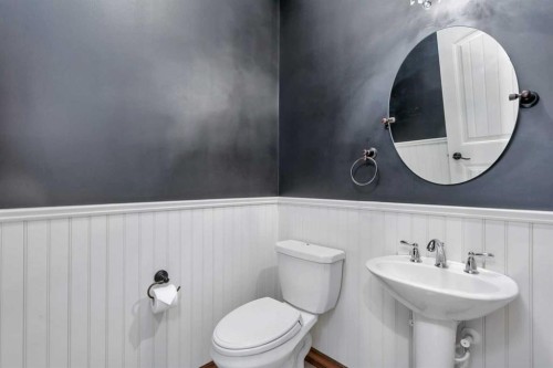 100 Van Slyke Way, Red Deer, AB - Indoor Photo Showing Bathroom
