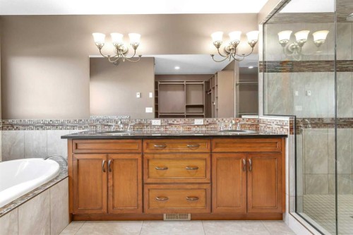 100 Van Slyke Way, Red Deer, AB - Indoor Photo Showing Bathroom