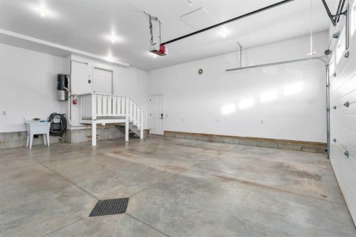 100 Van Slyke Way, Red Deer, AB - Indoor Photo Showing Garage
