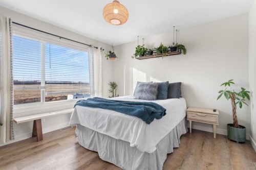 4070 Ryders Ridge Boulevard, Sylvan Lake, AB - Indoor Photo Showing Bedroom