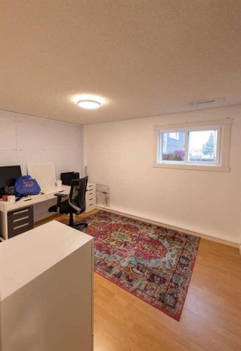 10620 103 Street Close, Fairview, AB - Indoor