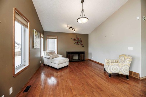 86 Jenner Crescent, Red Deer, AB - Indoor Photo Showing Other Room
