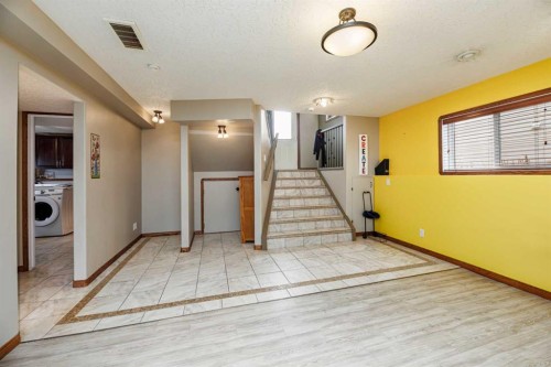 86 Jenner Crescent, Red Deer, AB - Indoor Photo Showing Other Room
