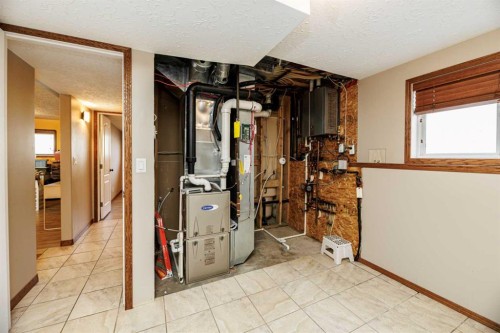 86 Jenner Crescent, Red Deer, AB - Indoor Photo Showing Basement