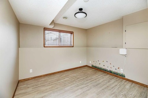 86 Jenner Crescent, Red Deer, AB - Indoor Photo Showing Other Room
