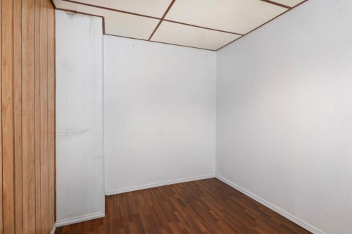 5124 52 Avenue South, Viking, AB - Indoor Photo Showing Other Room