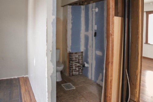 5131 51 Street, Consort, AB - Indoor Photo Showing Other Room