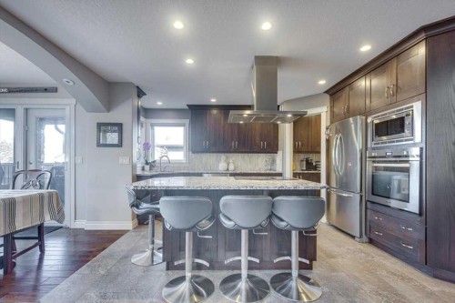 38 Estella Crescent, Lacombe, AB - Indoor Photo Showing Kitchen With Upgraded Kitchen