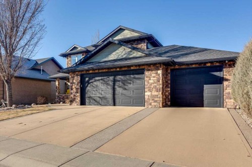 38 Estella Crescent, Lacombe, AB - Outdoor