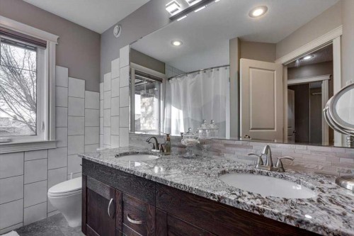 38 Estella Crescent, Lacombe, AB - Indoor Photo Showing Bathroom