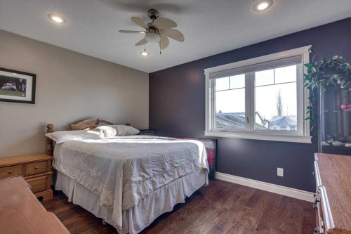 38 Estella Crescent, Lacombe, AB - Indoor Photo Showing Bedroom