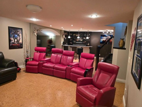 38 Estella Crescent, Lacombe, AB - Indoor Photo Showing Living Room