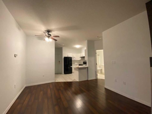 202-5211 39 Street, Red Deer, AB - Indoor Photo Showing Other Room