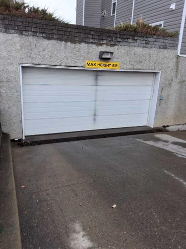 202-5211 39 Street, Red Deer, AB - Outdoor