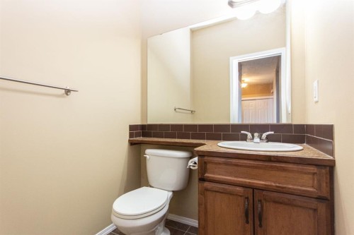 152 Oswald Close, Red Deer, AB - Indoor Photo Showing Bathroom