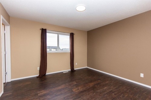152 Oswald Close, Red Deer, AB - Indoor Photo Showing Other Room
