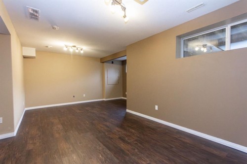 152 Oswald Close, Red Deer, AB - Indoor Photo Showing Other Room