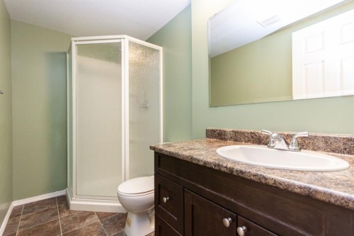 152 Oswald Close, Red Deer, AB - Indoor Photo Showing Bathroom