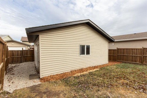152 Oswald Close, Red Deer, AB - Outdoor With Exterior