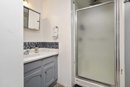 3803 63 Street, Camrose, AB - Indoor Photo Showing Bathroom