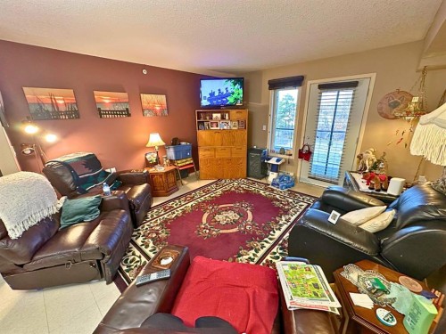 309-80A Kelloway Crescent, Red Deer, AB - Indoor Photo Showing Living Room