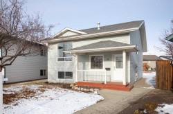 83 Doherty Close  Red Deer, AB T4R 3G1