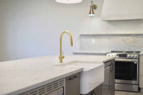 20 Eaton Crescent, Red Deer, AB - Indoor Photo Showing Kitchen