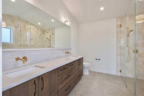 20 Eaton Crescent, Red Deer, AB - Indoor Photo Showing Bathroom